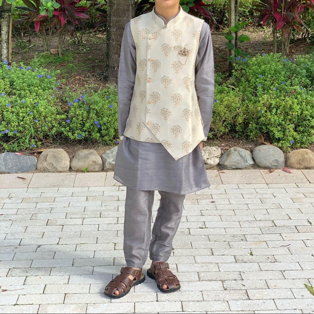 Boys shervani / Indowestern suits / kurta sets.